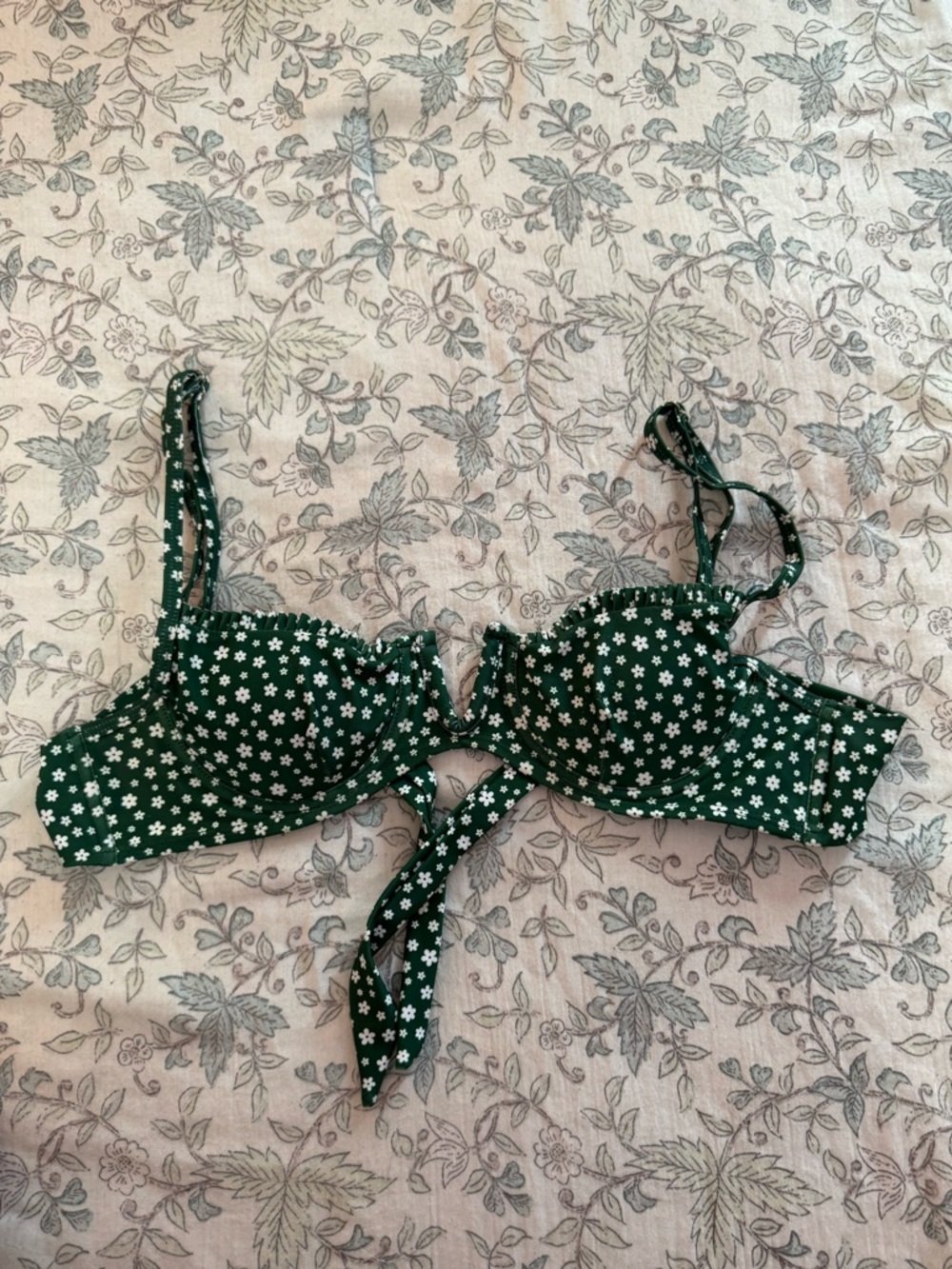 SHEIN Green Floral Underwire Bikini Top